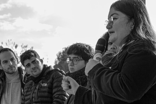 Este sábado jóvenes con sordera estrenan el documental Apuntes En Blanco para hacer visible su situación en la universidad y exigir su derecho a la accesibilidad